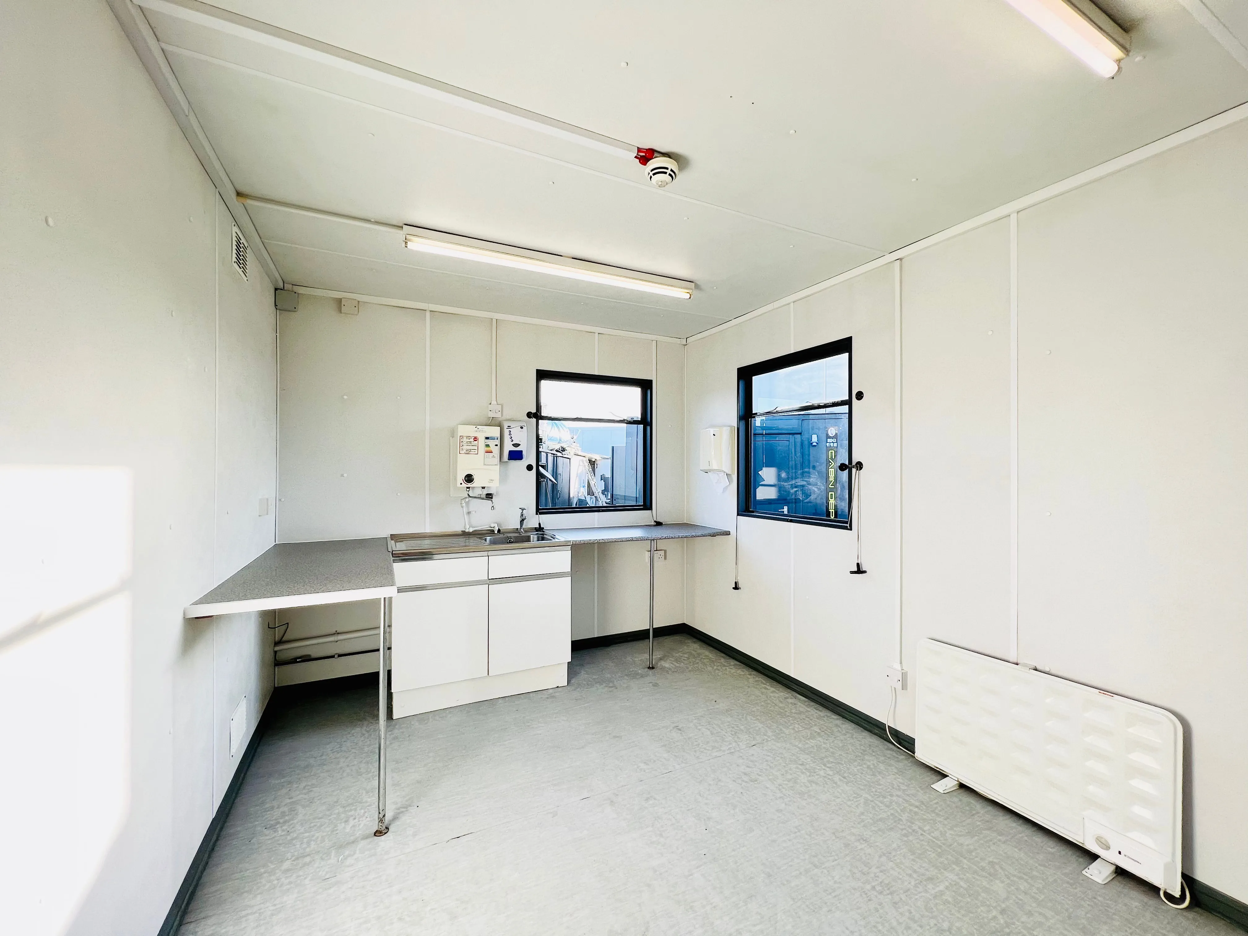 32 Ft Canteen / Office Cabin & 2 1 Toilet Block |50/50 Split | Reduced | No 759