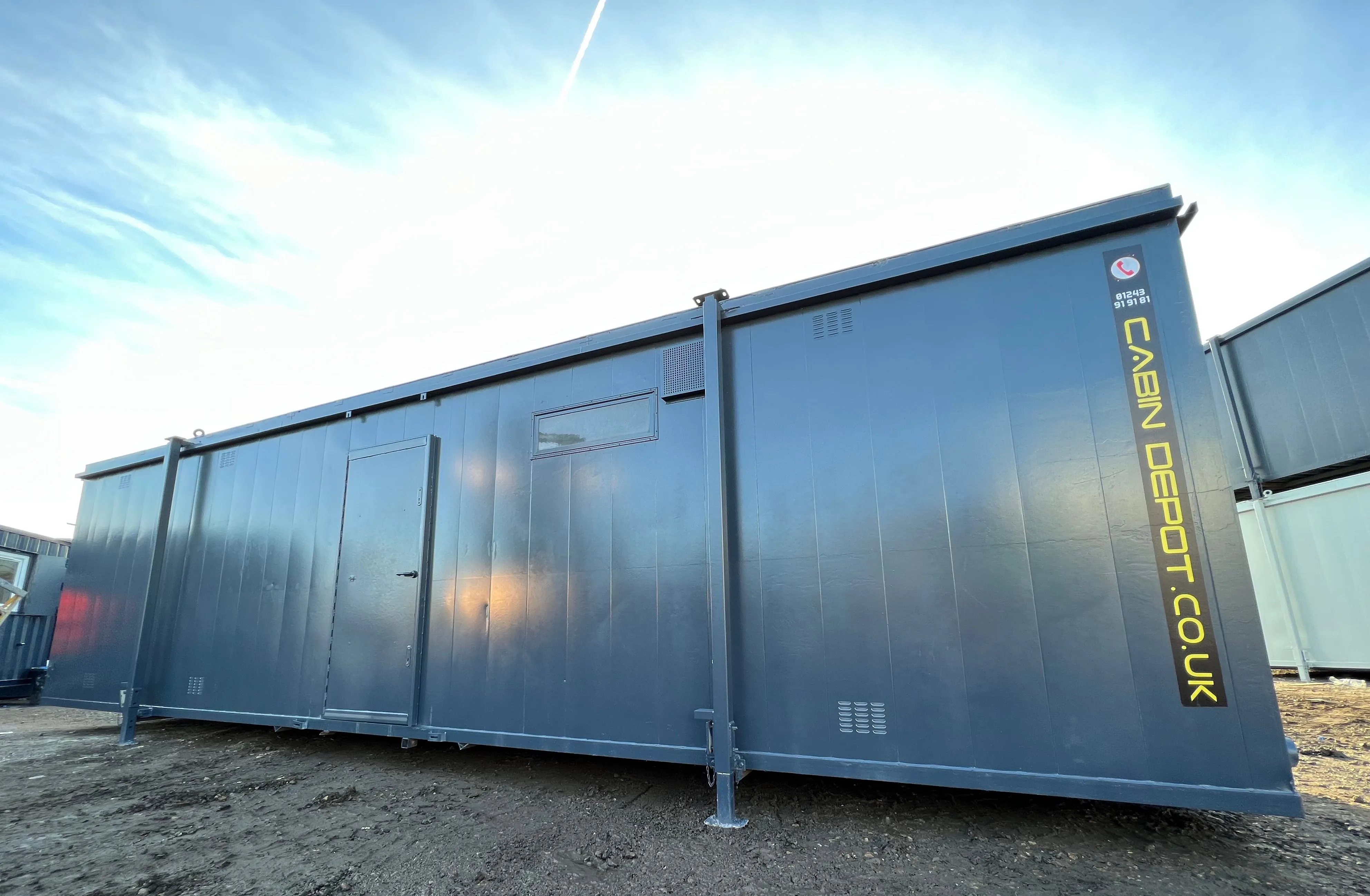 32 Ft Canteen / Office Cabin & 2 1 Toilet Block |50/50 Split | Reduced | No 759