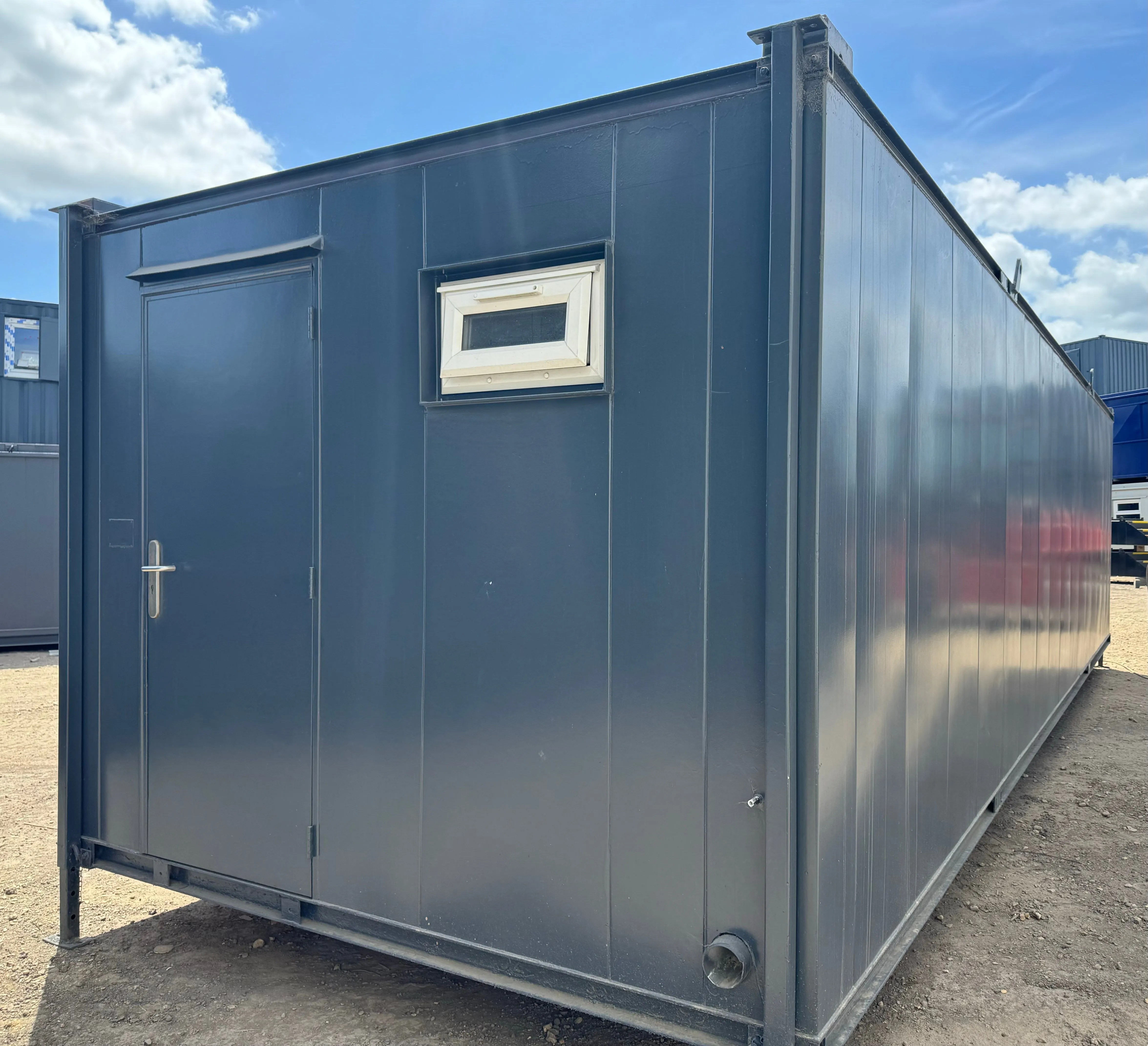 32 x 10 ft | 6 1 Toilet Block | Anti-Vandal | Portable Toilet Block No 1070