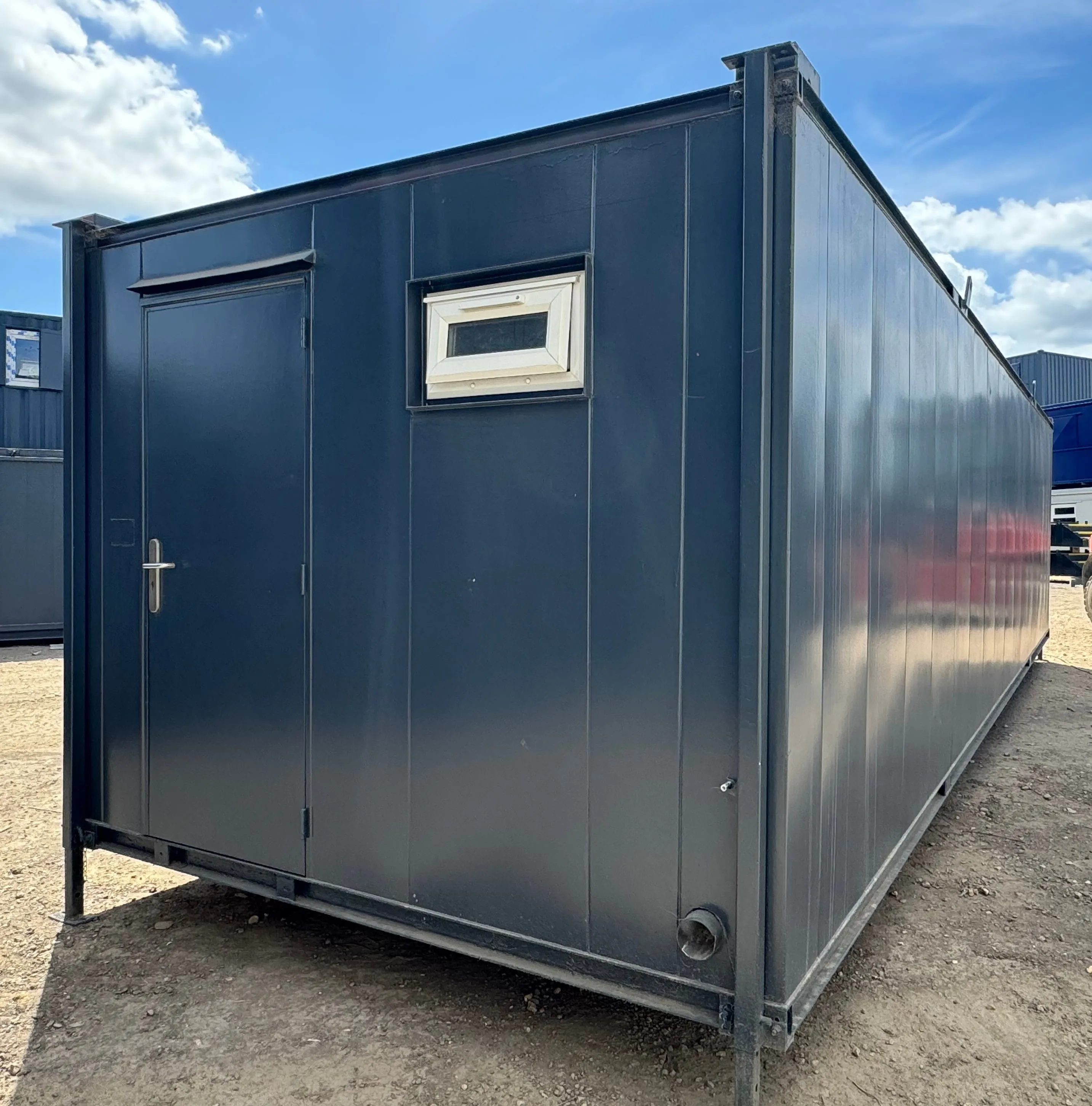 32 x 10 ft | 6 1 Toilet Block | Anti-Vandal | Portable Toilet Block No 1070