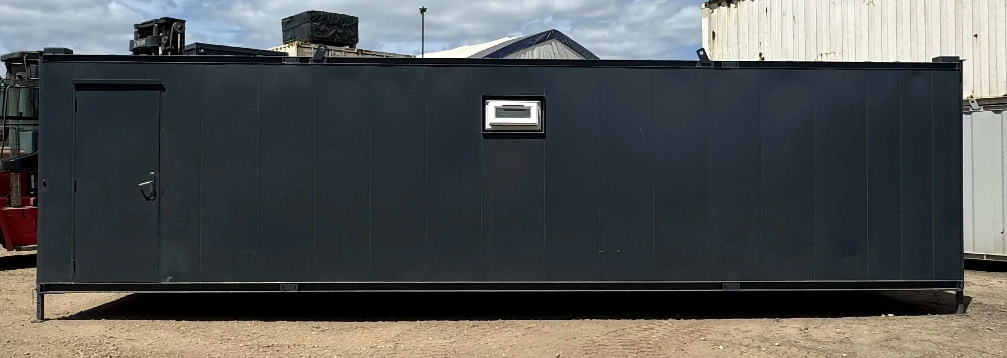 32 x 10 ft | 6 1 Toilet Block | Anti-Vandal | Portable Toilet Block No 1070