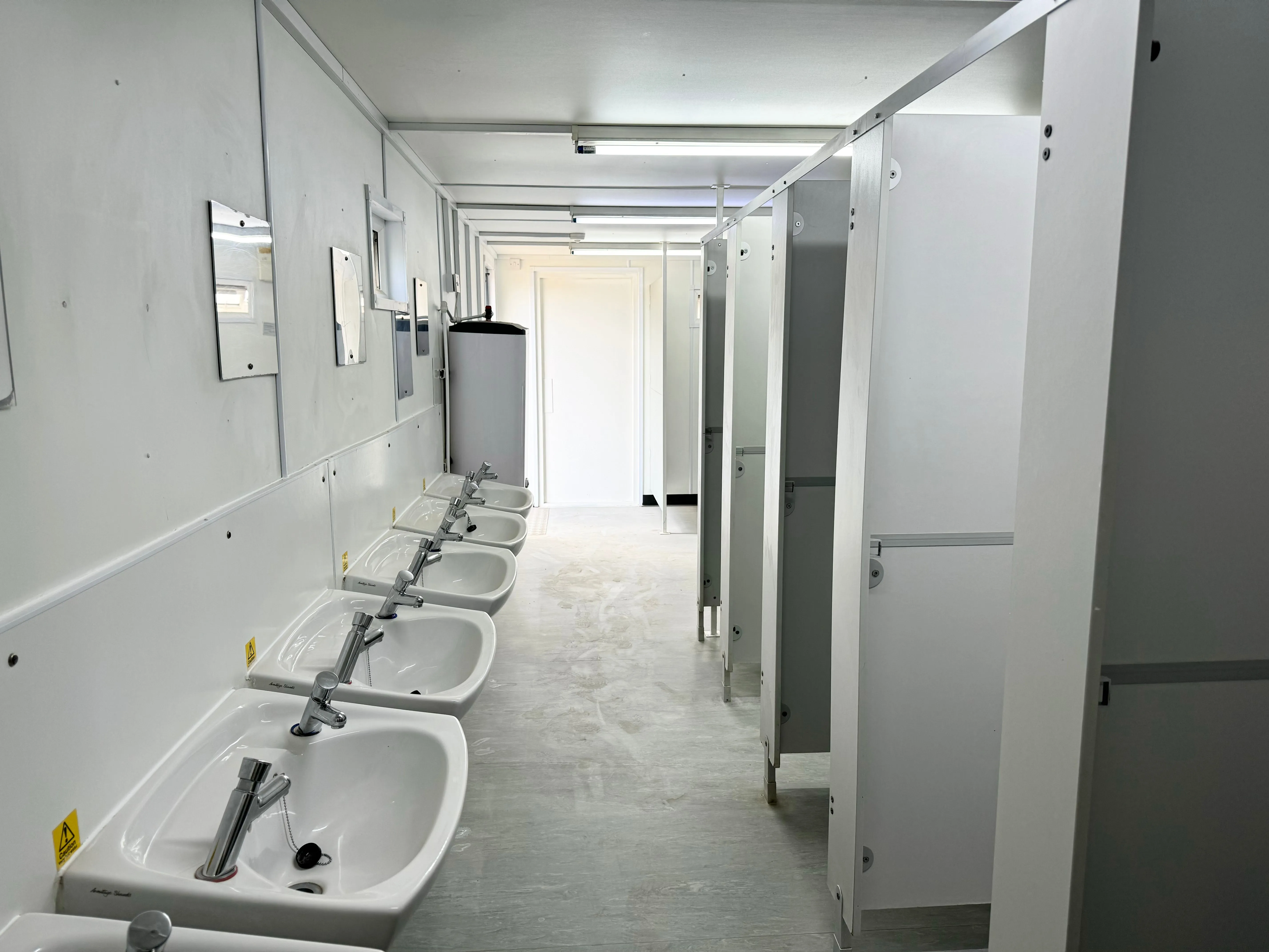 32 x 10 ft | 6 1 Toilet Block | Anti-Vandal | Portable Toilet Block No 1070