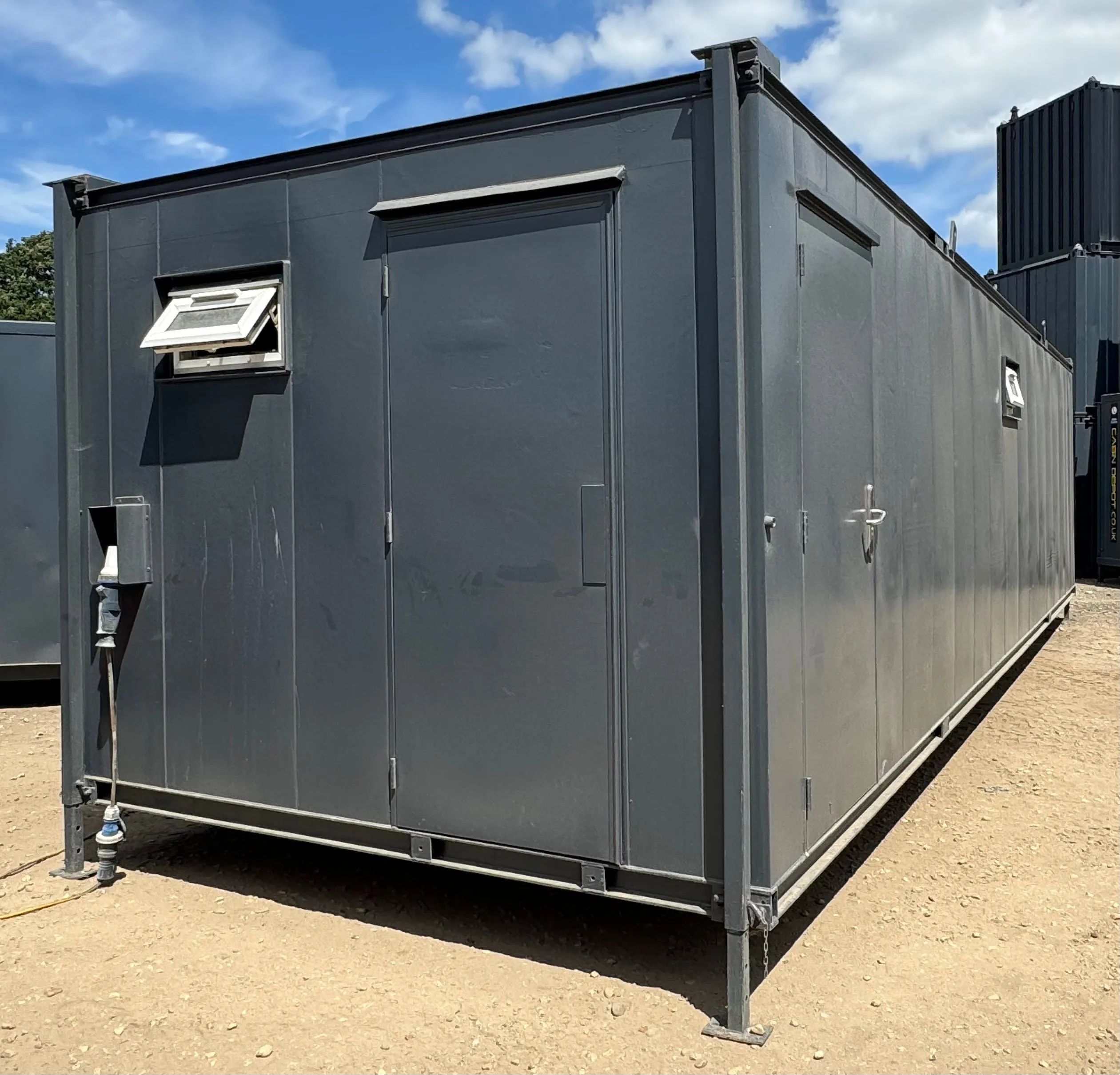 32 x 10 ft | 6 1 Toilet Block | Anti-Vandal | Portable Toilet Block No 1070