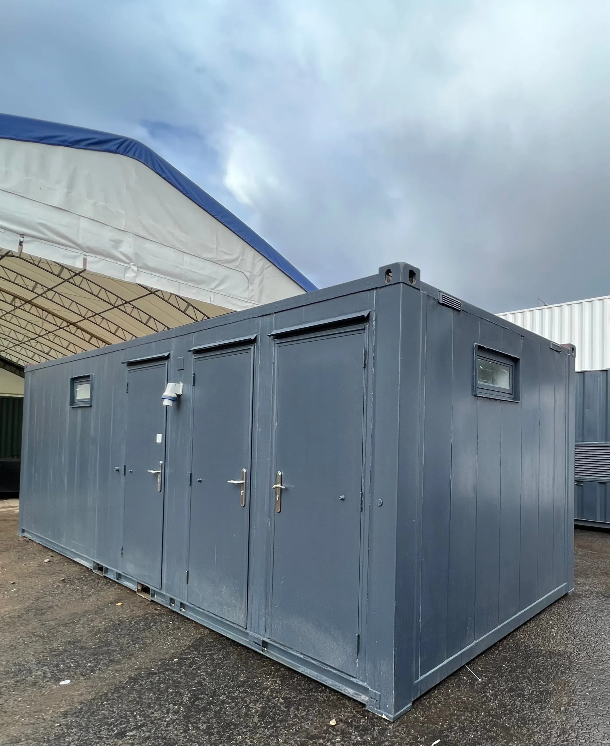 Toilet Block   Shower 24 x 9 Ft | 4   1 Toilet | Separate Shower Room | Portable Building | No 882