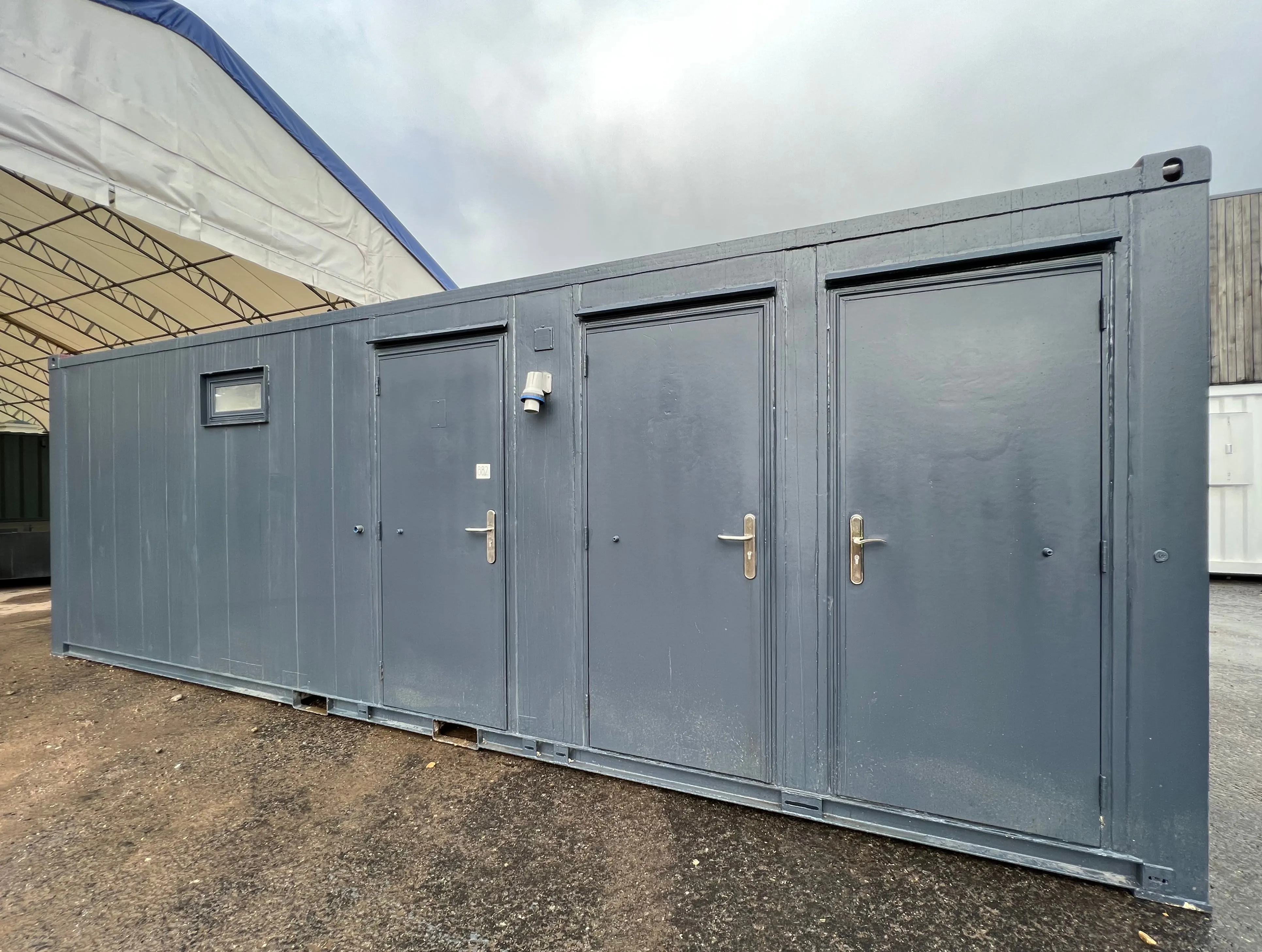 Toilet Block   Shower 24 x 9 Ft | 4   1 Toilet | Separate Shower Room | Portable Building | No 882