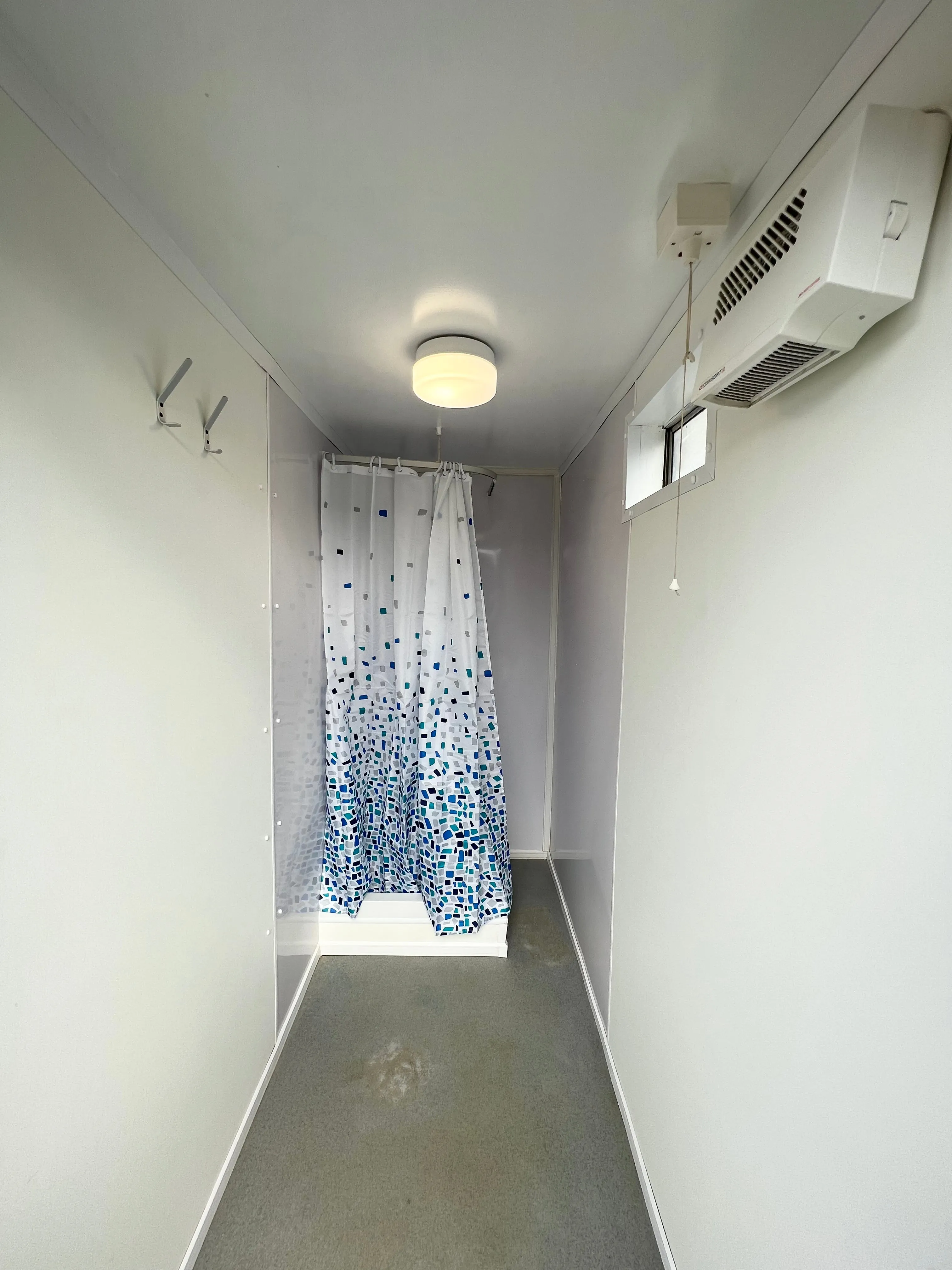 Toilet Block   Shower 24 x 9 Ft | 4   1 Toilet | Separate Shower Room | Portable Building | No 882